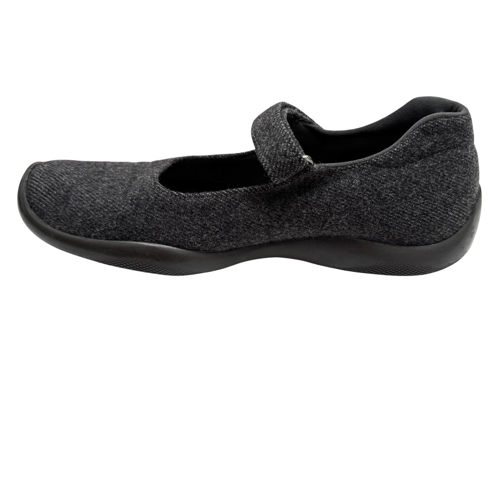 VINTAGE PRADA LINEA ROSSA SPORT GRAY WOOL MARY JANE FLATS WITH VELCRO CLOSURE - Picture 8 of 16